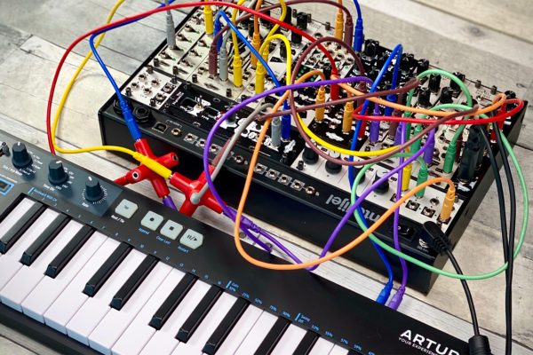 Modular Synthesis — A Beginner's Guide Patch Cables Keyboard Noise Engineering Hosa